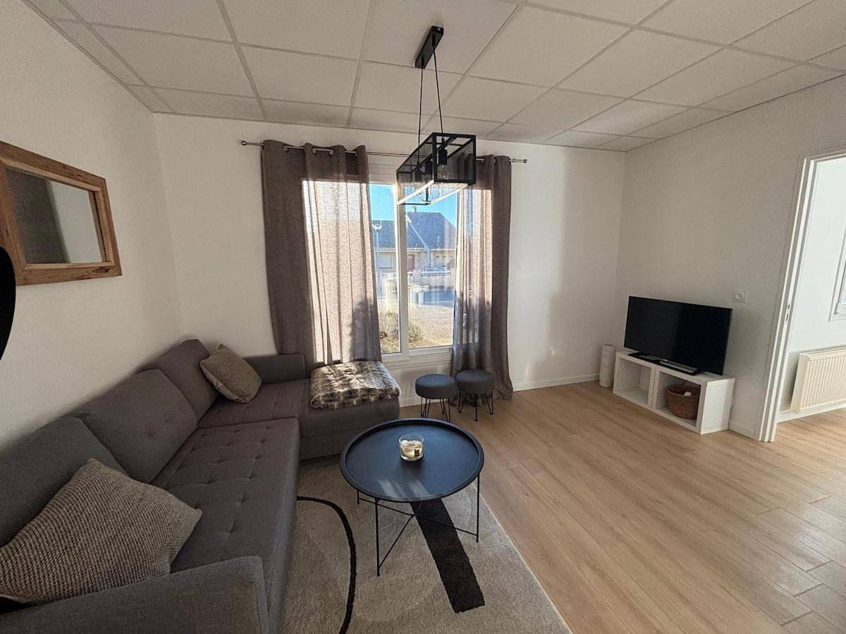Appartement entier, One-Bedroom Apartment in Lacaune, Région de Lacaune