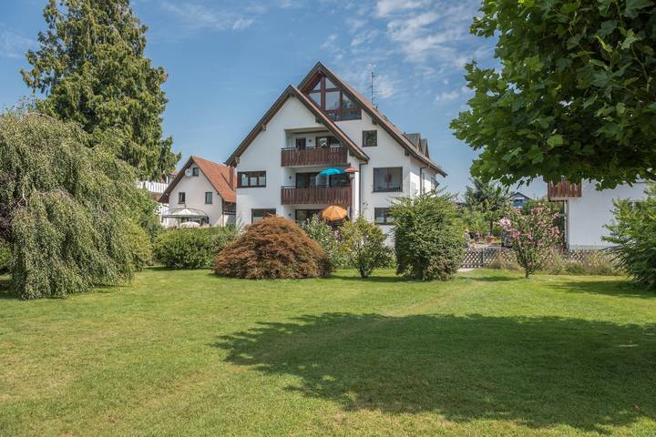 Ferienwohnung für 2 Personen, mit Balkon und Garten sowie Seeblick in Langenargen - 2