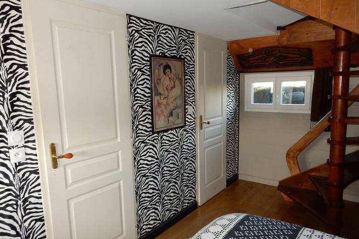 Péniche pour 2 personnes, avec balcon et jardin en Nouvelle-Aquitaine - 2