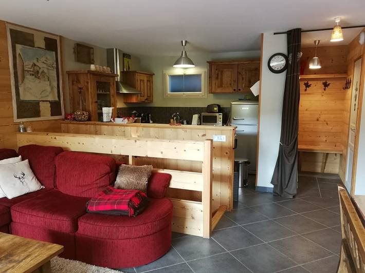 Gîte pour 8 personnes, avec terrasse à Laveissière - 4
