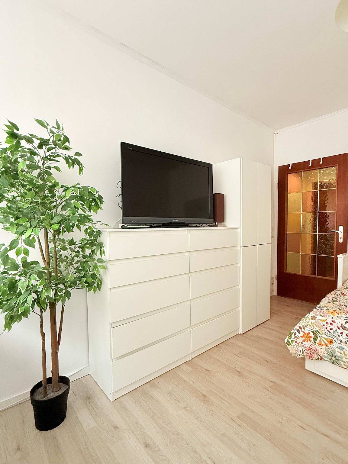 Appartement entier, Studio Cozy just steps from Luxembourg train station in Luxembourg (ville), Luxembourg