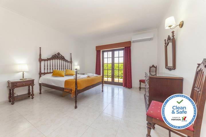 B&b per 2 persone, con Terrazza e Giardino nonché Piscina in Algarve
