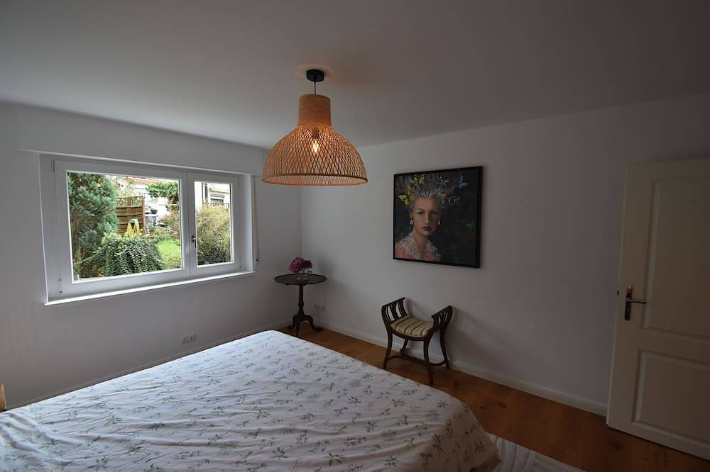 Ganze Wohnung, Sonnige 4 Zimmer Gartenwohnung mit Pool nähe See für bis zu 6 Personen in Eriskirch, Bodenseekreis