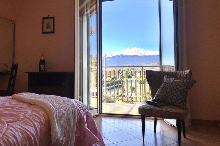 Villa for 5 personer, med hage og balkong i Taormina