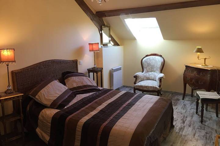 Gîte pour 7 personnes, avec jardin à Marigny-l'Église - 4