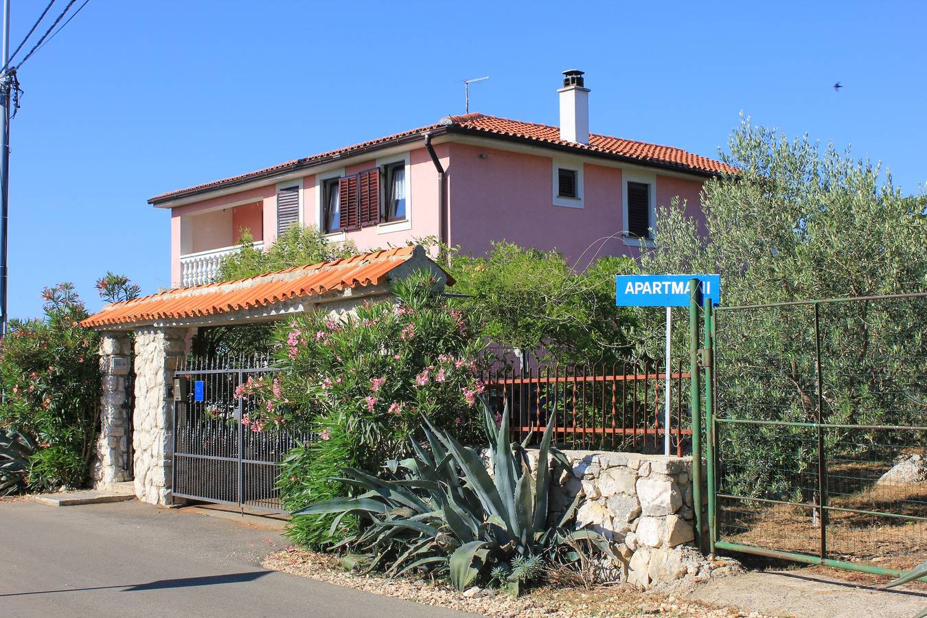 Ganze Wohnung, Studio Appartement mit Terrasse und Meerblick Punta kriza, Cres As-383-b in Lošinj, Cres