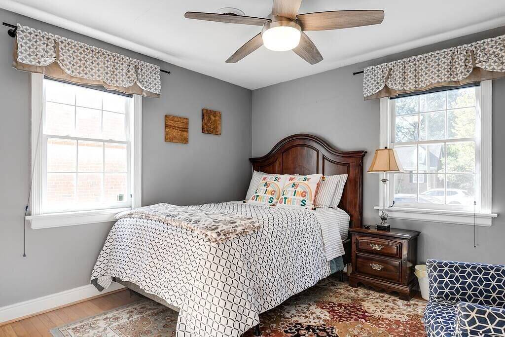 The Sweet Retreat Rva • Fenced Yard • Fire Pit • Parking in Richmond, Virginia