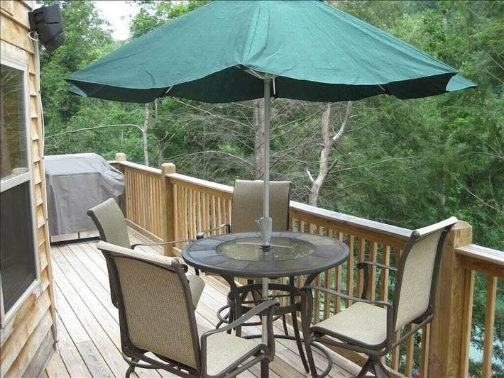 Vacation house for 26 people, with hot tub and balcony in Norris Lake