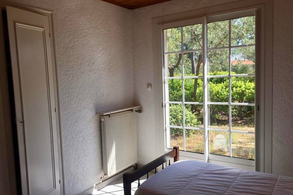 Casa Landaiser con gran jardín encantado, a 2 pasos del lago in Lac de Lacanau, Lacanau