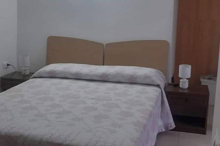 Gîte pour 2 personnes, avec jardin à Paola - 2