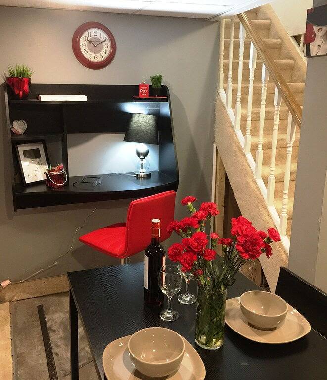 Der gesamte Bungalow von Niagara Falls ist nur wenige Minuten von all dem Abenteuer und Spaß entfernt in Niagara Falls, Niagara Fälle