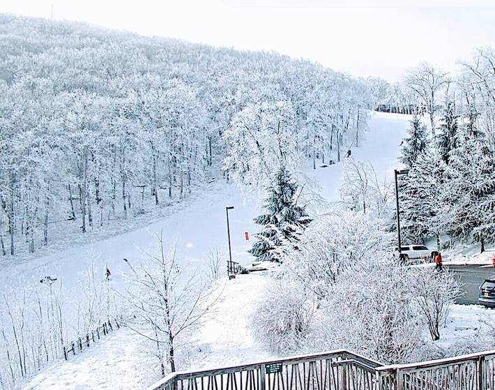 Vacation rental for 5 people, with terrace and hot tub in Wintergreen