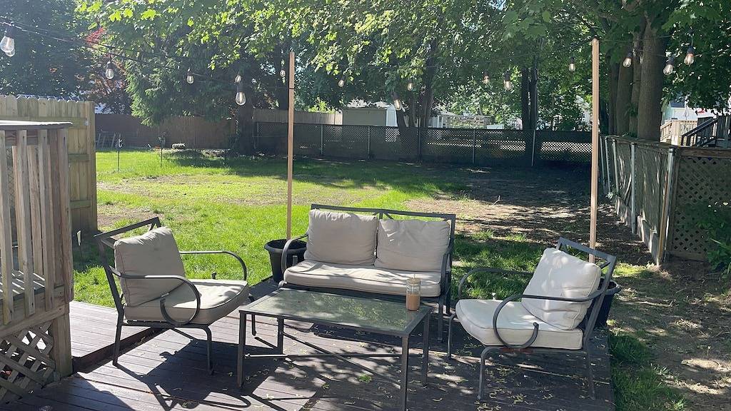 Downtown, 3 Blocks to Ocean! in Bristol (RI), Bristol County