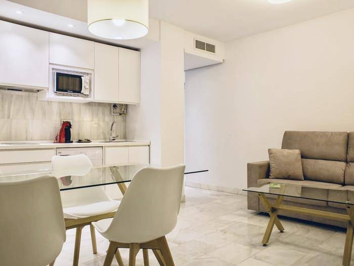 Hel ferieleilighet, Centrally located, with free parking. Modern and spacious apartment. in Centro-Sagrario, Granada