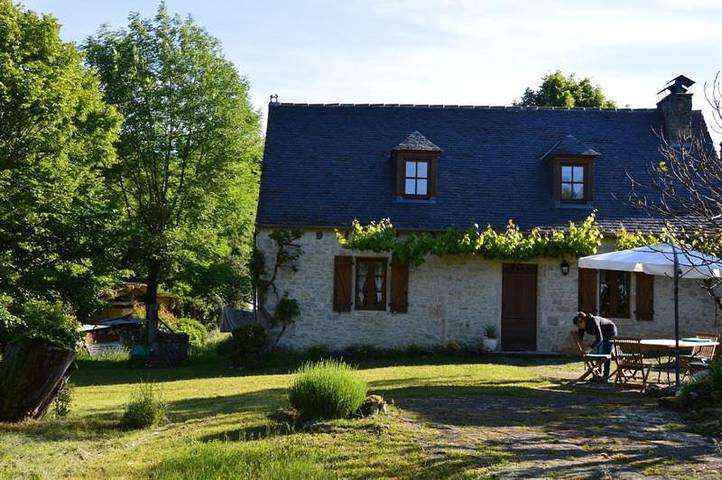 Casa de vacaciones para 6 personas, con jardín además de terraza y piscina - 1