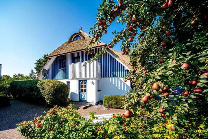 Ferienwohnung für 4 Personen, mit Terrasse und Garten in Wieck am Darß
