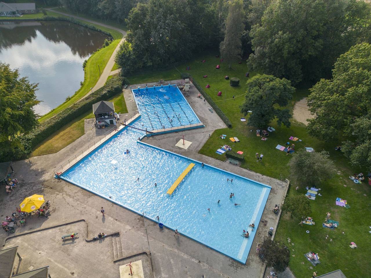 Villa voor 6 personen met zwembad in Drenthe