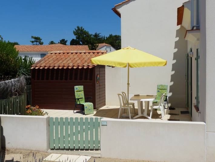 Gîte pour 6 personnes, avec terrasse et piscine dans Plage des Becs - 2