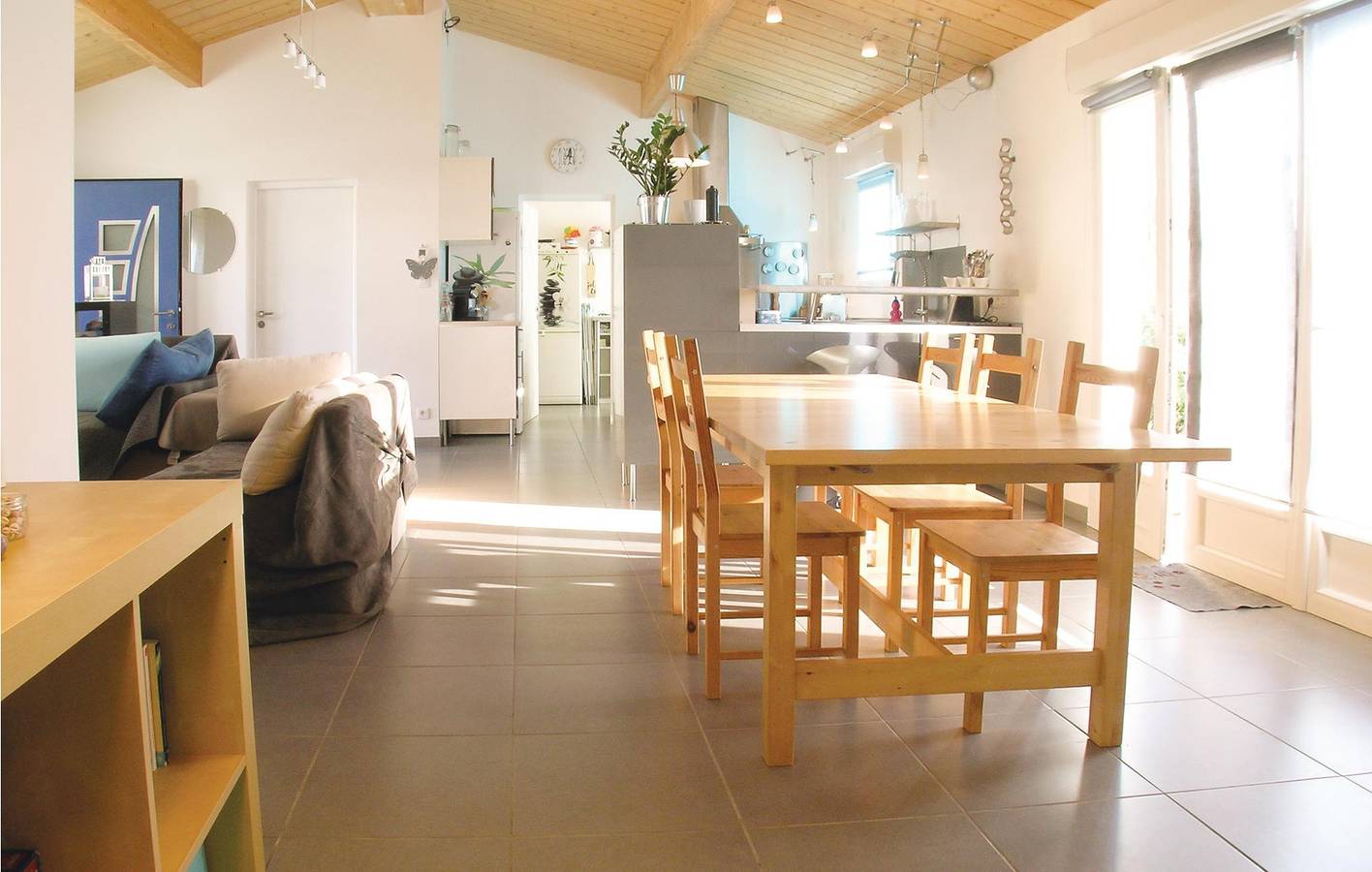 Sustainable 115 m² Apartment with Parking & Wifi in Saint-Michel-en-l'Herm, Fontenay-le-Comte
