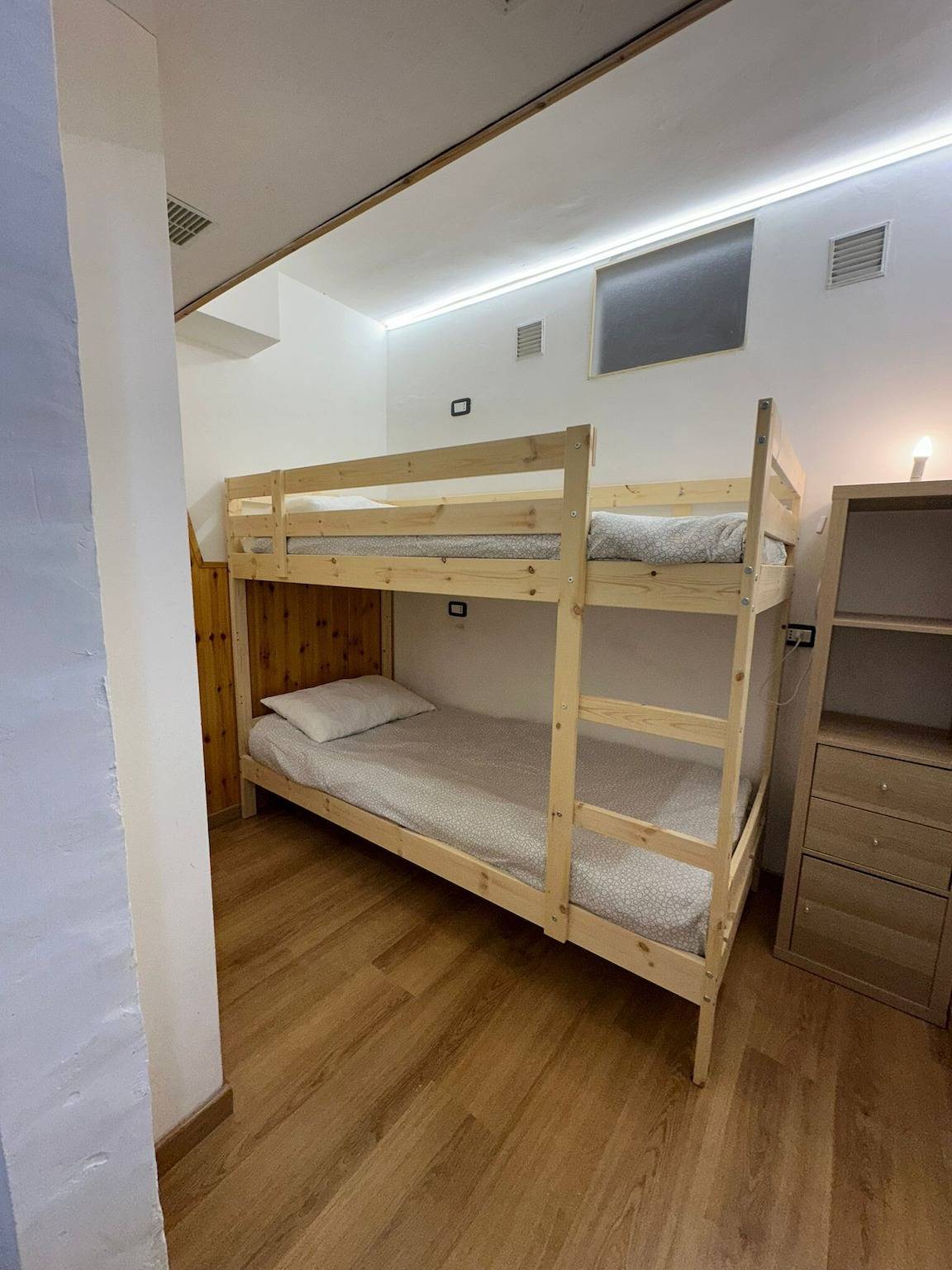 Vakantiehuis "Residence Fonte Eremita" met Uitzicht op de Bergen, Gedeelde Tuin & Wifi in Roccaraso, Alto Sangro