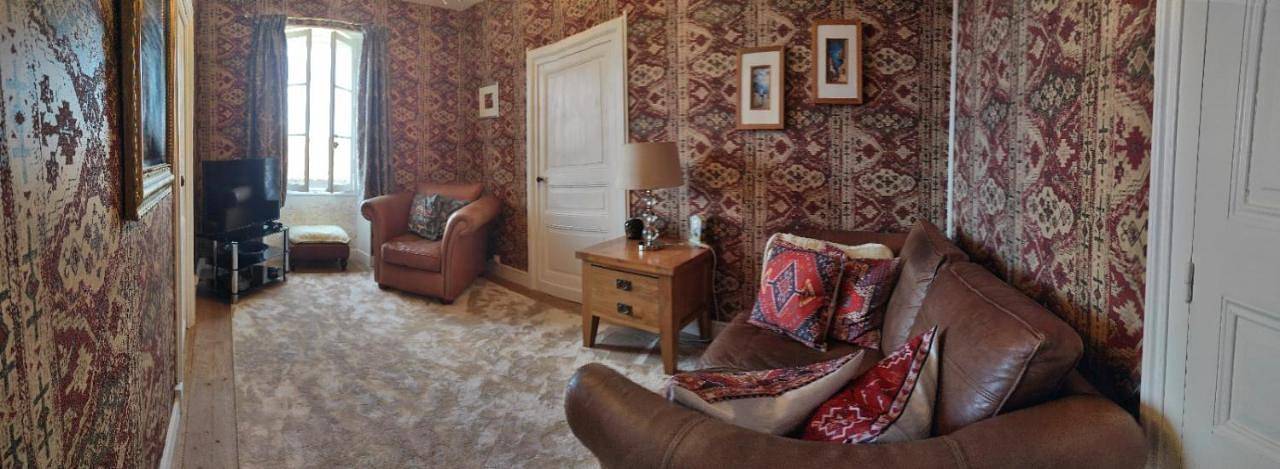 Location de vacances pour 2 personnes, avec vue et jardin à Juignac - 2