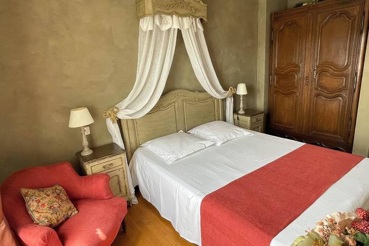 Große Familienvilla mit Klima und privatem Pool in Provence Côte d’Azur in Le Rouret, Mittelmeerküste (Frankreich)