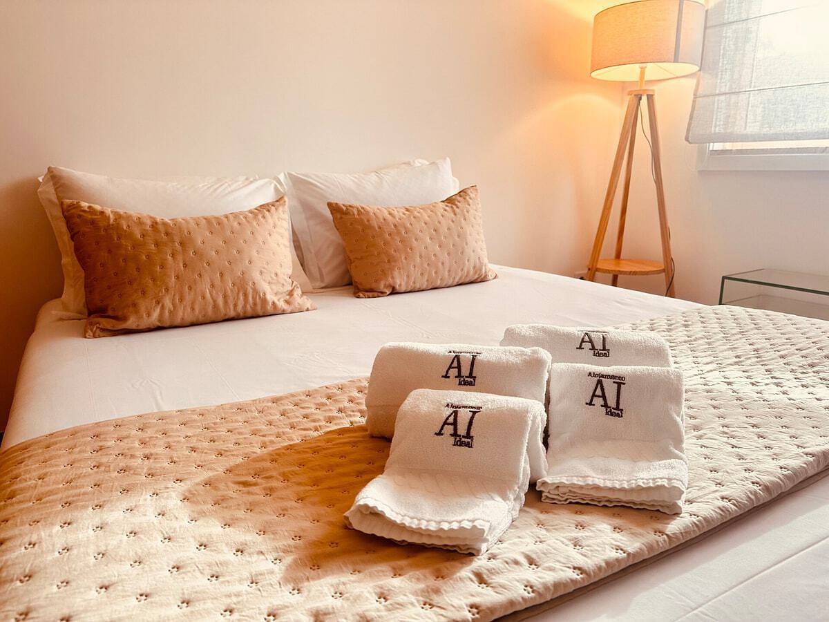 Apartamento inteiro, Apartamento acolhedor em Nevogilde — a 1 km do centro da cidade, com Wi-Fi e água quente! in Nevogilde, Porto