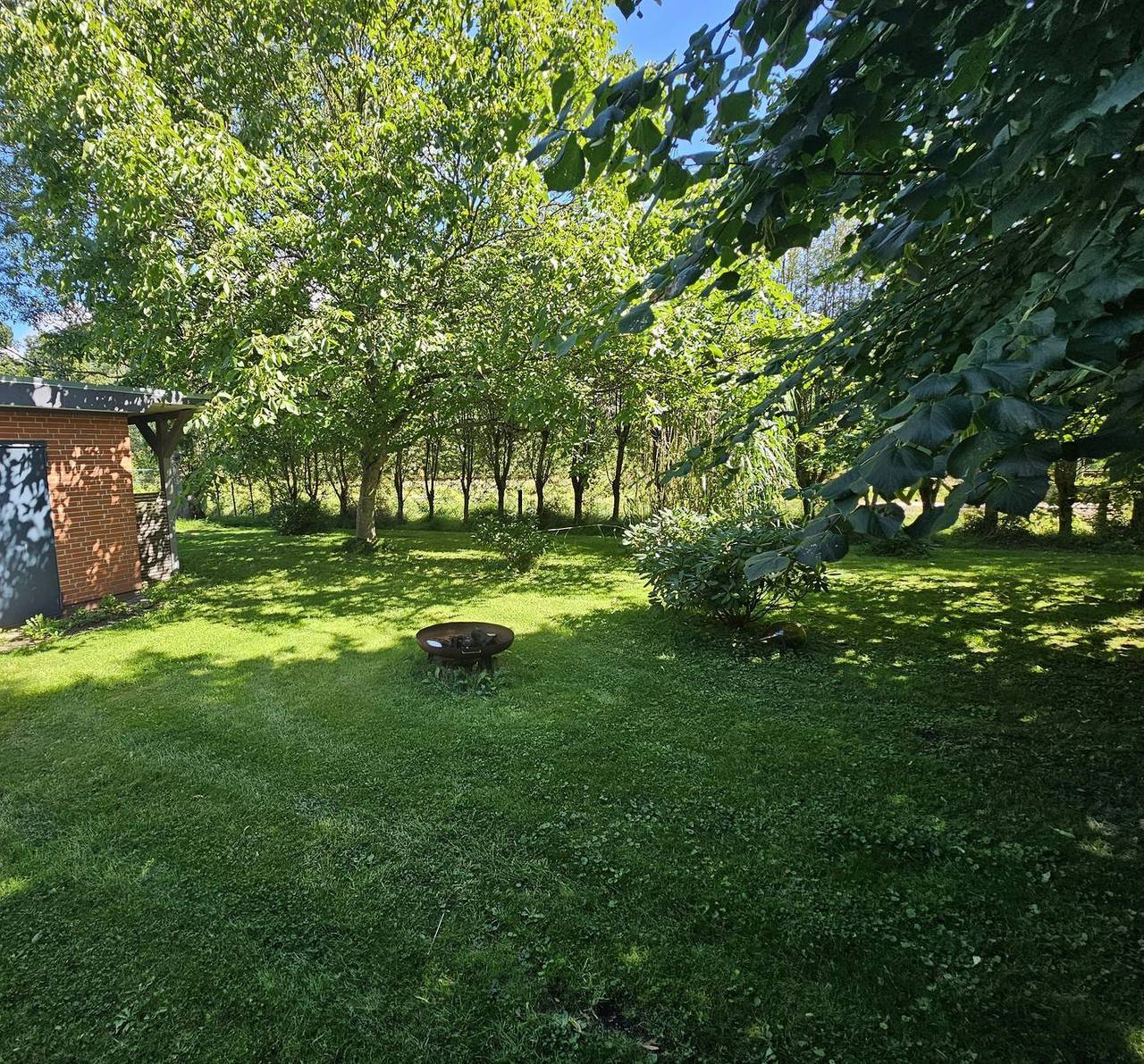 Ganze Wohnung, Freistehendes Ferienhaus in Tönning: 100 m² mit Garten & Terrasse in Tönning, Halbinsel Eiderstedt