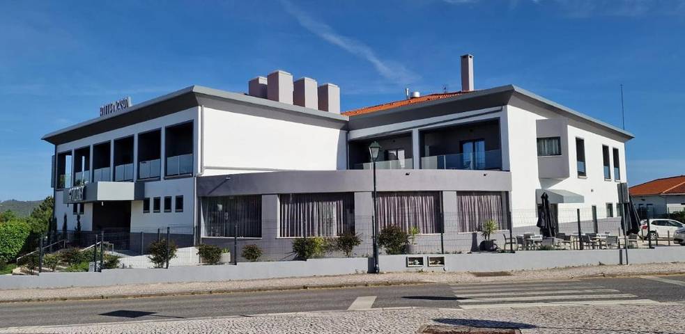 Hôtel pour 2 personnes, avec sauna et piscine ainsi que vue et jardin à Vila de Rei - 3