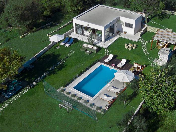 Ferienhaus für 6 Personen, mit Terrasse und Garten in Split - 3