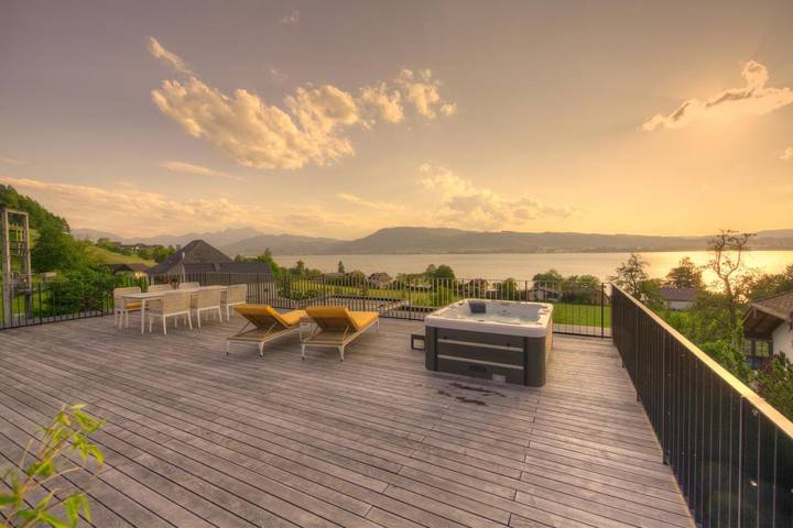 Ferienhaus für 2 Personen, mit Terrasse und Seeblick sowie Ausblick, mit Haustier in Weyregg am Attersee