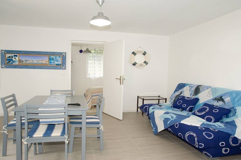 Entire apartment, Apartment 12 of Villa Simone F2 in Saint-Sauveur-de-la-Mer, Lisieux region