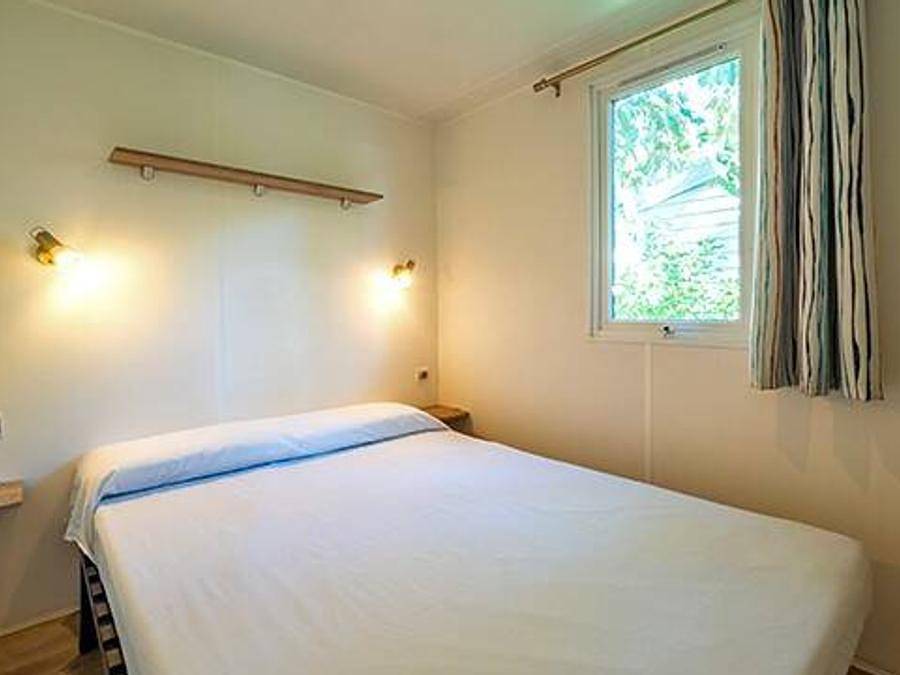 Camping Sites et Paysages - Le Petit Bois - Mobilhome 6 personnes - Mobil-home | Classic | 3 Ch. | 6 Pers. | Terrasse surélevée in Ruoms, Ardèche