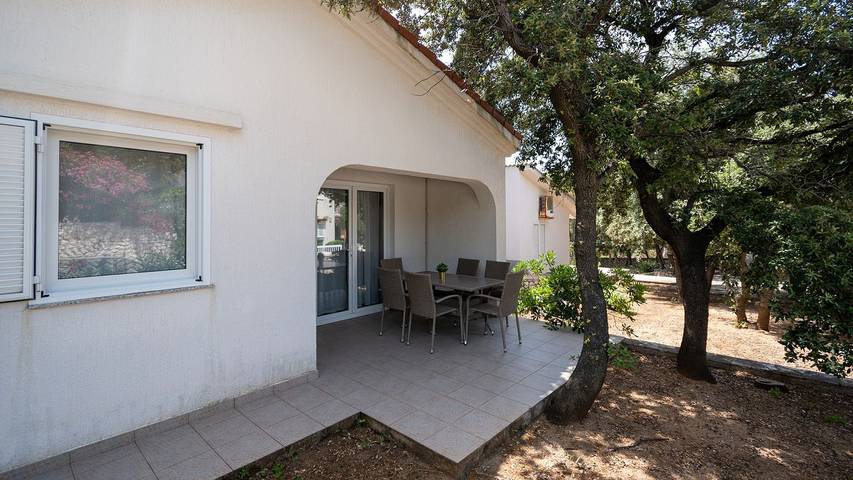 Apartament wakacyjny dla 4 osób, z taras, zwierzęta dozwolone w Mandre