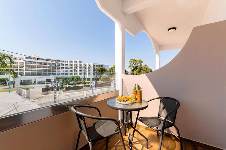 Chambre d’hôte pour 3 personnes, avec vue et terrasse dans Rhodes - 2