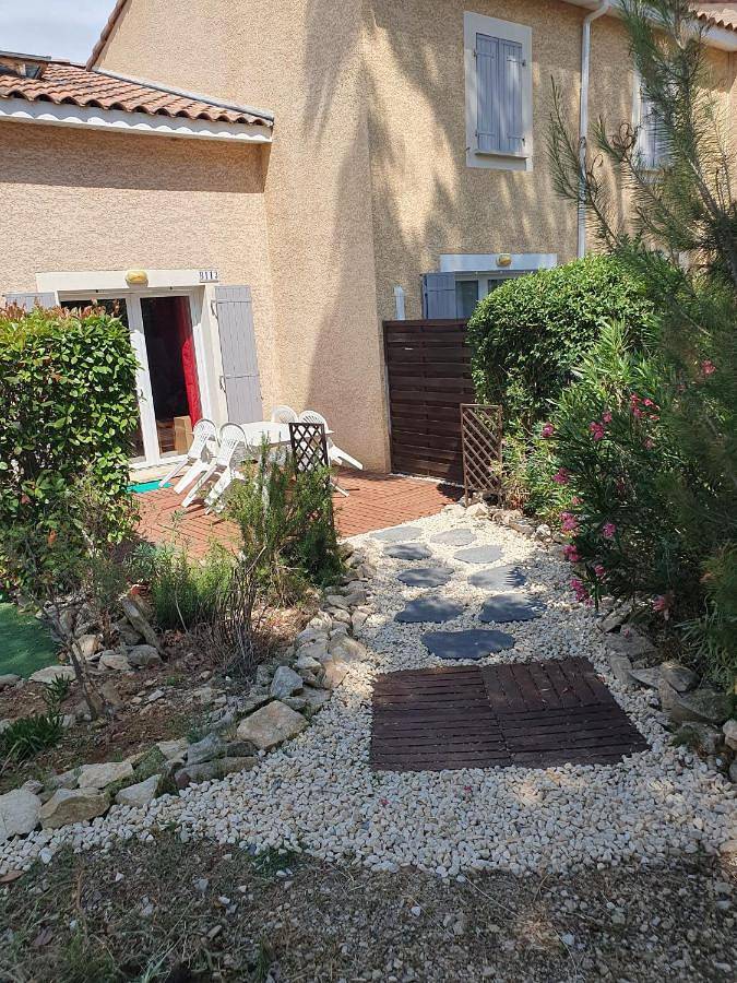 Maison de vacances pour 4 personnes, avec Terrasse et Jardin ainsi que Piscine et Vue