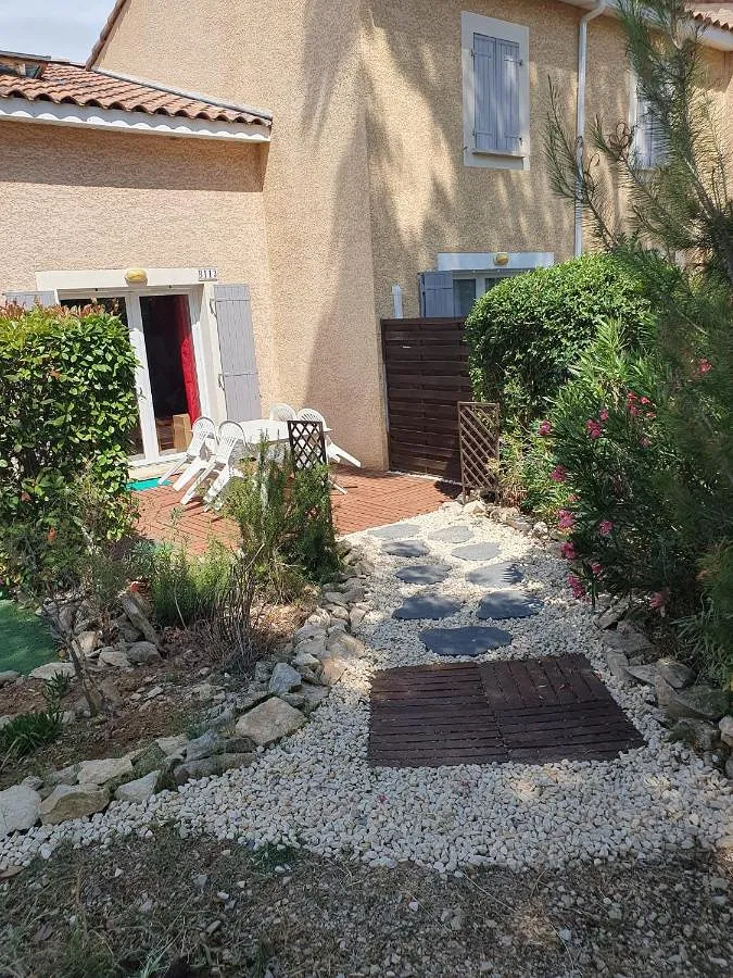 Casa de vacaciones para 4 personas, con piscina además de vistas y jardín - 1