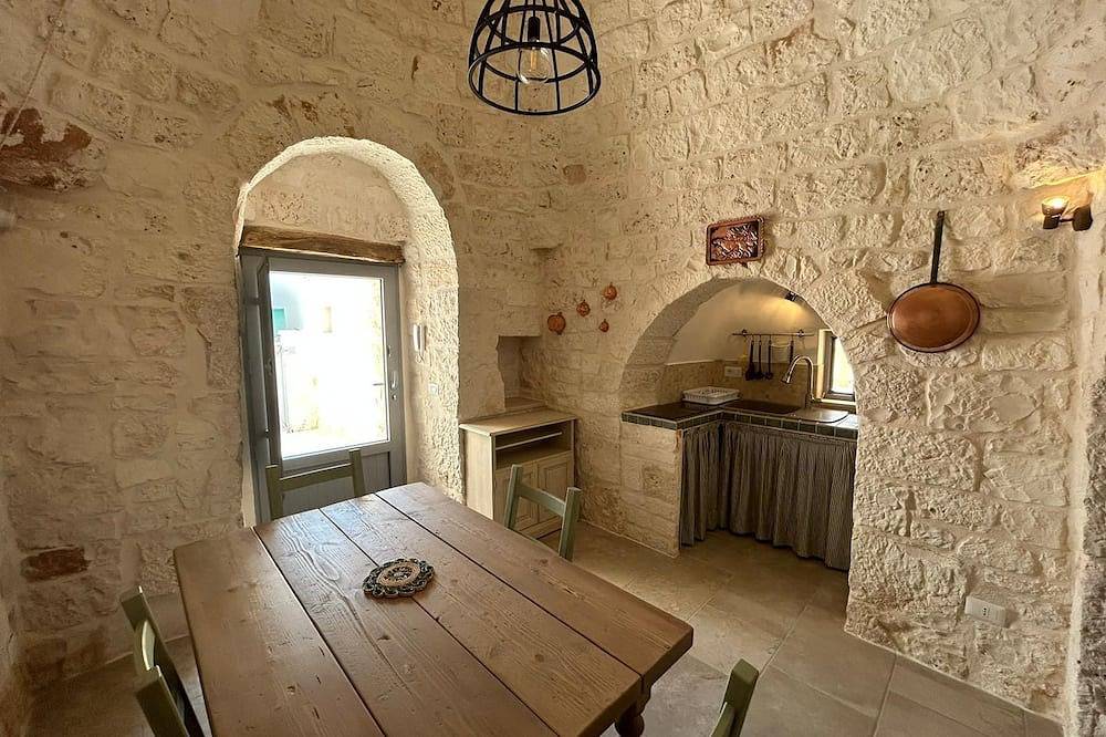 Iconico - Authentic Trulli Experience in Cisternino, Salento
