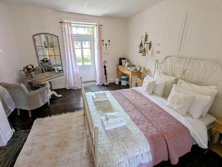 Location de vacances pour 2 personnes, avec terrasse et jardin à Jumilhac-le-Grand - 4