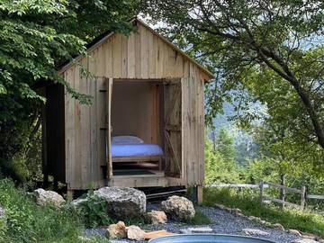 Camping für 2 Personen, mit Pool und Terrasse sowie Garten und Ausblick im Piemont