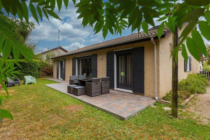 Location de vacances pour 8 personnes, avec vue et jardin dans Parc des Expositions de Villepinte - 2