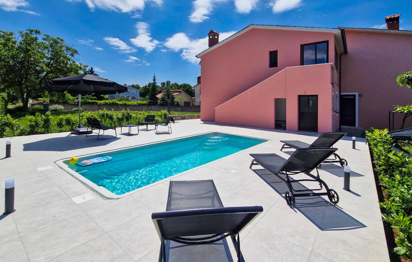 Entire vacation apartment, Vacation apartment for 5 people with terrace in Croatian Adriatic