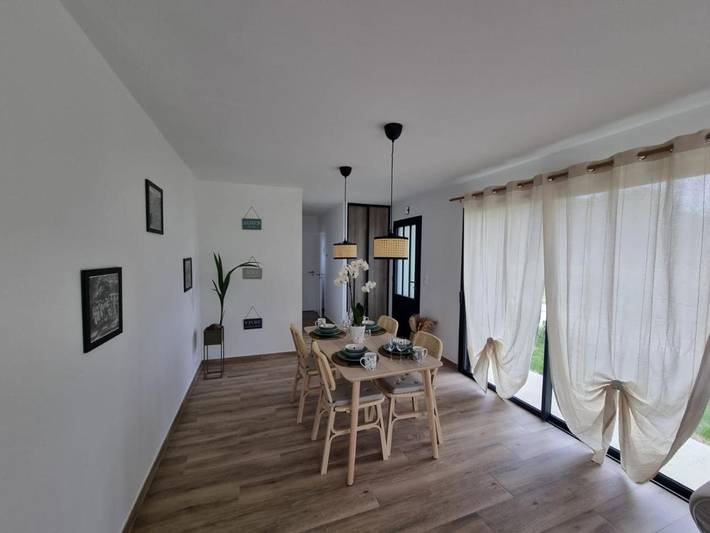 Location de vacances pour 6 personnes, avec bassin pour enfant ainsi que piscine et jardin à La Garnache - 2