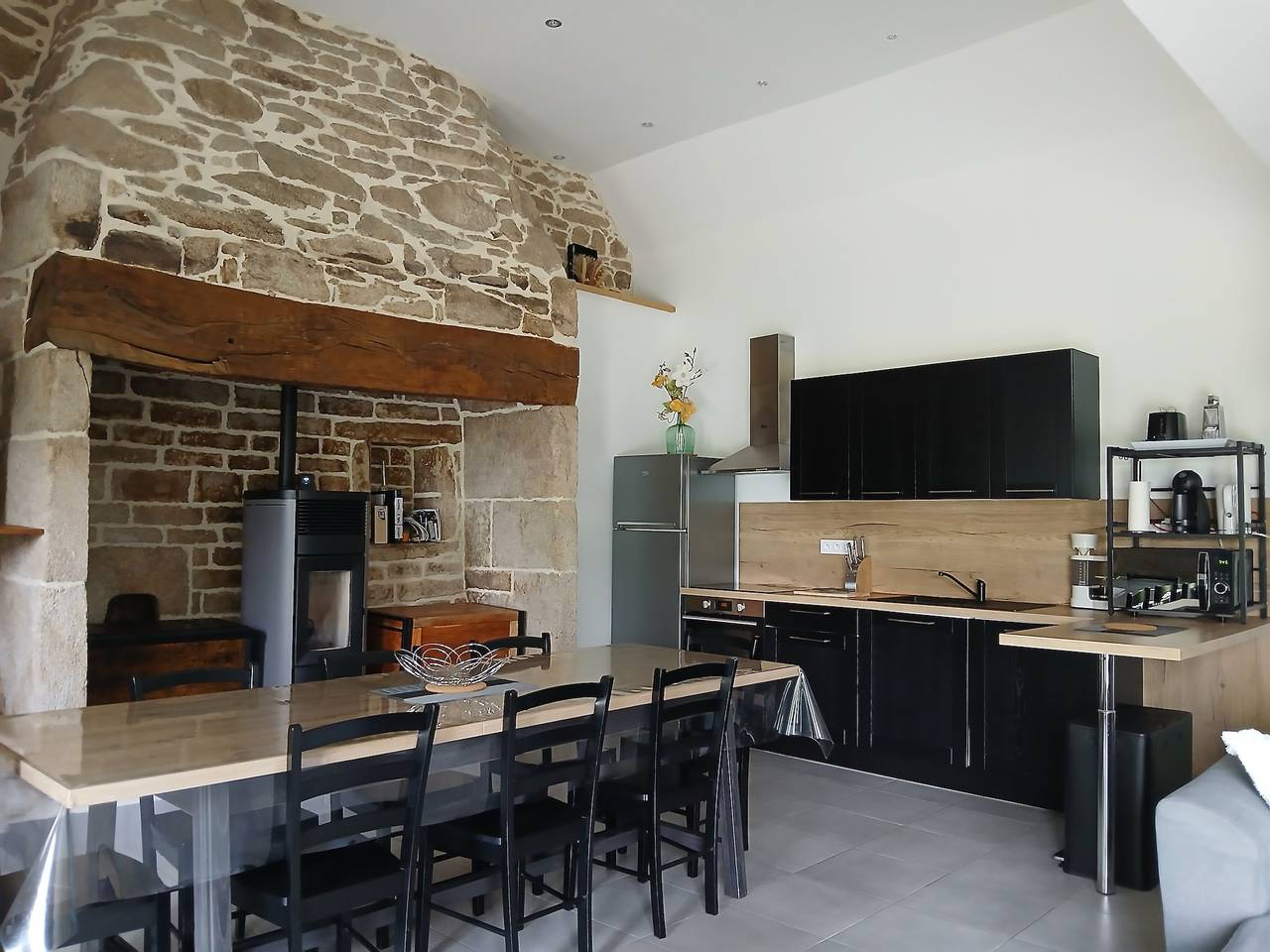 Gîte Theillac - Maison au calme avec beau jardin in Péret-Bel-Air, Région d'Ussel