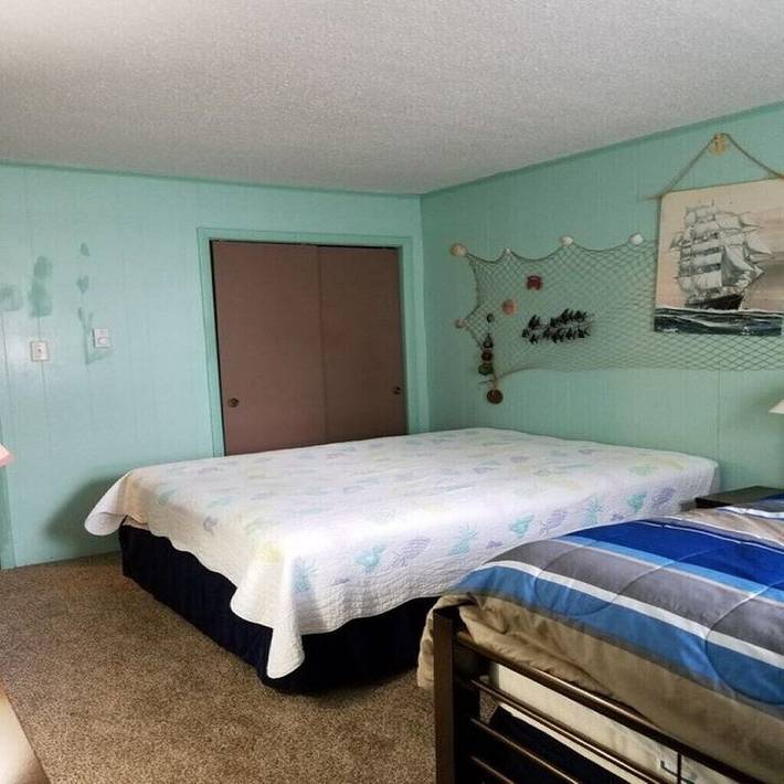 Vacation rental for 8 people, with terrace and yard as well as pool in Worcester County