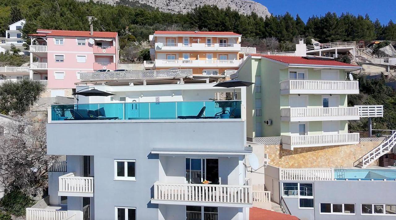 Appartement entier, Two-Bedroom Apartment with Balcony in Céline, Omiš-Riviera