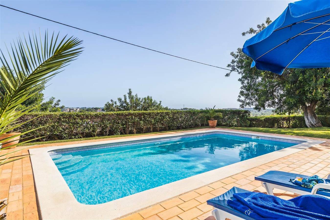 Villa Casa Moura com vista para a montanha, piscina e Wi-Fi in Boliqueime, Distrito de Faro