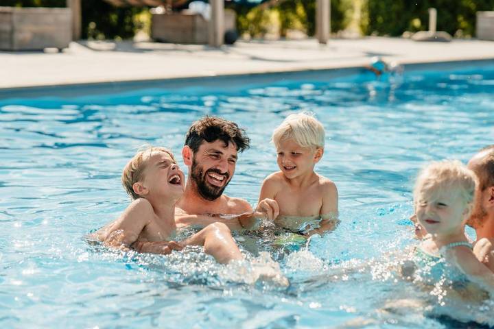 Camping pour 2 personnes, avec Terrasse ainsi que Jardin et Piscine au Province de Luxembourg - 4