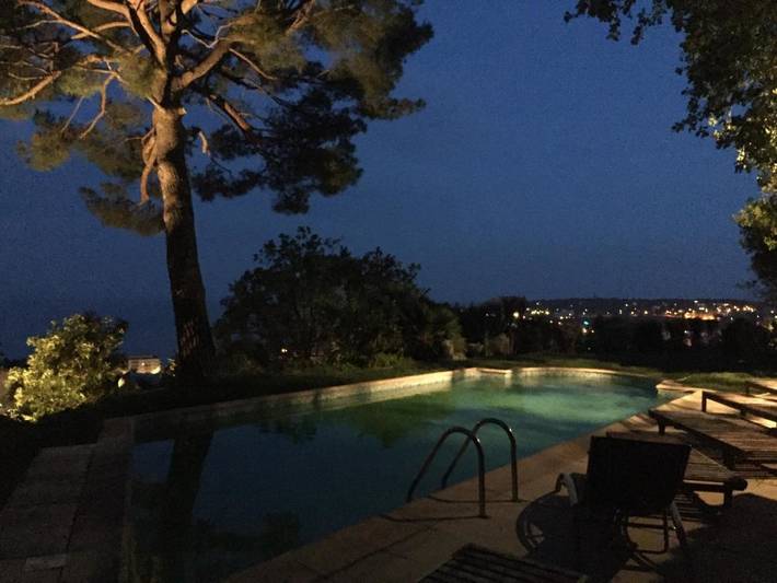 Villa pour 10 personnes, avec vue ainsi que piscine et jardin, animaux acceptés à Menton - 4