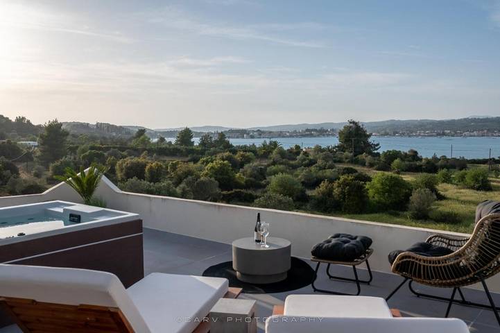 Location de vacances pour 4 personnes, avec jardin ainsi que vue et vue sur le lac à Porto Heli - 2